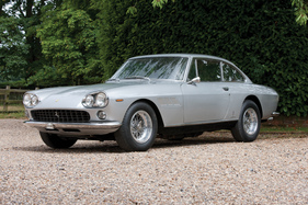 Ferrari 330 GT 2+2 Series I by Pininfarina (1964) – versteigert als Lot 236 durch RM Auction London 8./9. September 2013