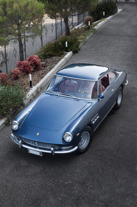 Ferrari 330 GT 2+2 Series II (1966) - als Lot 119 an der RM/Sotheby's Versteigerung in London am 7. September 2015