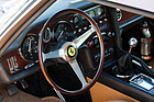 Ferrari 330 GT Shooting Brake (1965) - das Cavallino Rampante auf dem Lenkrad
