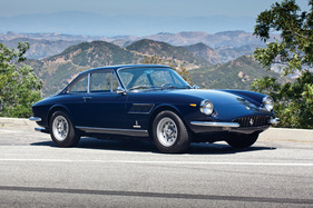 Ferrari 330 GTC (1966) - angeboten an der RM Auktion von Monterey vom 19. und 20. August 2011