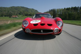 Ferrari 330 GTO (1963) - im Rennsport waren die Dreiliter-Varianten erfolgreicher