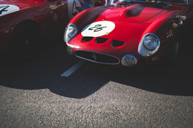 Ferrari 330 GTO (1963) - mit Lukas Hüni und Carlo Vögele am Start zur Kinrara Trophy - Goodwood Revival 2018 Ferrari 330 GTO (1963) - mit Lukas Hüni und Carlo Vögele am Start zur Kinrara Trophy - Goodwood Revival 2018
