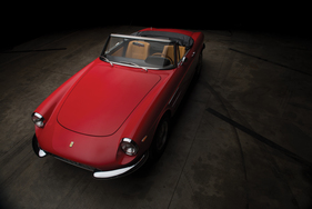 Ferrari 330 GTS (1967) - als Lot 132 an der RM/Sotheby's Versteigerung "Ferrari - Leggenda e Passione" am 8. September 2017