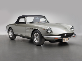 Ferrari 330 GTS (1967) - als Lot 220 an der RM/Sotheby's Arizona Versteigerung 2017 angeboten