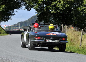 Ferrari 330 GTS an der Gstaad Classic 2011 (1968)