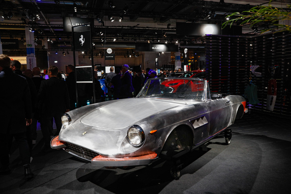 Bild Ferrari 330 GTS im Restaurierungsprozess, gesehen bei Roni Kessel - 38. Auto Zürich 2025