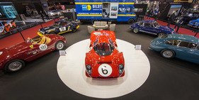 Ferrari 330 P4 (1967) - einer von nur drei gebauten Wagen - Rétromobile Paris 2020