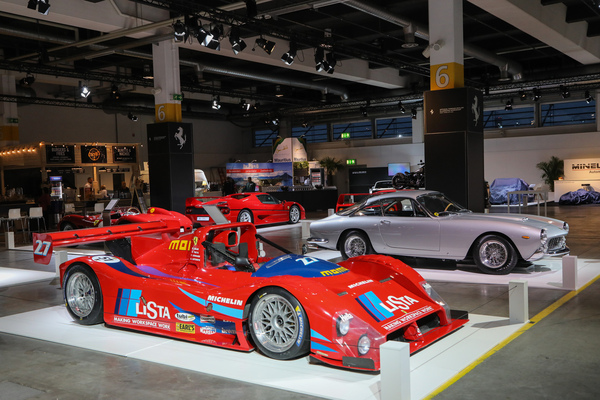 Ferrari 333 SP (1994) - Teil der Ausstellung "75 Jahre Ferrari" - Auto Zürich 2022