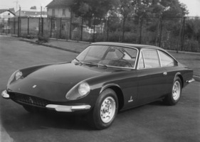 Ferrari 365 GT 2+2 (1967) - Pininfarina-Design, von Road & Track als "Queen Mother" aller Ferrari bezeichnet (1967)