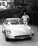 Ferrari 365 GT 2+2 (1968) – Luigi "Coco" Chinetti Jr. posiert neben dem SCG-Testwagen