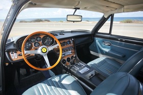 Ferrari 365 GT 2+2 (1968) - als Lot 049 an der Bonhams Quail Lodge Auction am 14. August 2015