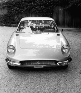 Ferrari 365 GT 2+2 (1968) – ront mit Ähnlichkeit zum 400 Superamerica