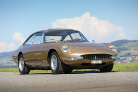 Ferrari 365 GT 2+2 (1970) – Das helle Goldmetallic heisst schlicht "Oro chiaro metallizzato"