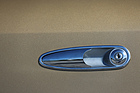 Ferrari 365 GT 2+2 (1970) – Elegant versenkter Türöffner für maximal zwei Finger