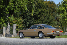 Ferrari 365 GT 2+2 (1970) – Sitzt wie ein guter Anzug: Die Pininfarina-Linie ist von zurückhaltender, seriöser Eleganz