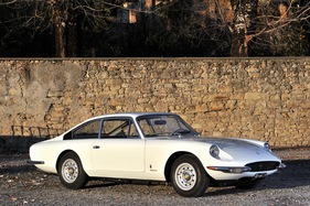 Ferrari 365 GT 2+2 (1970) - angeboten als Lot 08 an der RM Auction Paris am 5. Februar 2014 Ferrari 365 GT 2+2 (1970) - angeboten als Lot 08 an der RM Auction Paris am 5. Februar 2014