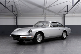 Ferrari 365 GT 2+2 by Pininfarina (1968) - angeboten als Lot 181 an der RM/Sotheby’s The Guikas Collection Versteigerung 2021