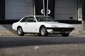 Ferrari 365 GT4 2+2 (1976) - als Lot 142 an der "Gstaad Classic Car Auction" der Oldtimer Galerie Toffen am 29 Dezember 2023 (1976)