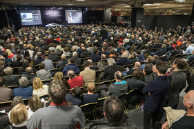 Ferrari 365 GT4 BB (1974) - nur EUR 280'000 wurden für den frühen Berlinetta Boxer geboten - Lot 054 an der Artcurial Rétromobile Versteigerung 2018