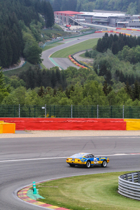 Ferrari 365 GTB 4 (1970) an der Spa Classic 2015 in der Gruppe der CER (Classic Endurance Racing)