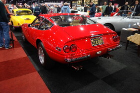 Ferrari 365 GTB/4 (1972) für 640'000 € – Classic Car Show Maastricht 2023