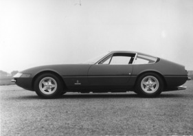Ferrari 365 GTB/4 Berlinetta (1968) - lange Front, kurzes Heck - so muss ein GT aussehen, auch bei Pininfarina