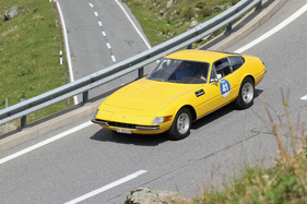 Ferrari 365 GTB/4 Daytona (1968) - bei der Überquerung des Flüelapasses an der Passione Engadina 2019
