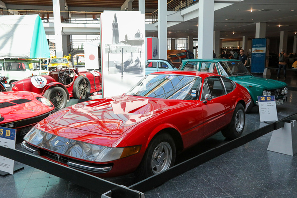Ferrari 365 GTB/4 "Daytona" (1970) - in der Sonderschau "25 Autos aus 10 Nationen" - Klassikwelt Bodensee 2024