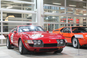 Ferrari 365 GTB/4 Daytona (1972) - Rennversion, gezeigt von autobau Erlebniswelt Romanshorn - Auto Zürich 2021