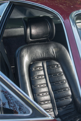 Ferrari 365 GTB/4 "Daytona" (1973) - die klassischen Daytona-Sitze, die es gegen Aufpreis auch beim Dino gab