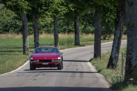 Ferrari 365 GTB/4 "Daytona" (1973) - fühlt sich auf schnellen Landstrassen wohl