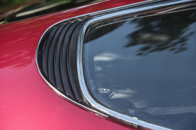 Ferrari 365 GTB/4 "Daytona" (1973) - hintere Entlüftungsschlitze