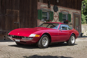 Ferrari 365 GTB/4 "Daytona" (1973) - lange Haube, kurzes Heck