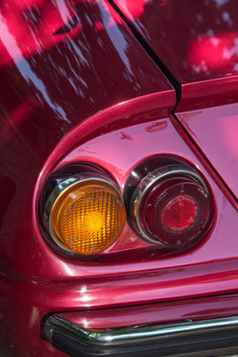 Ferrari 365 GTB/4 "Daytona" (1973) - nur die Prototypen hatten drei Rückleuchten pro Seite