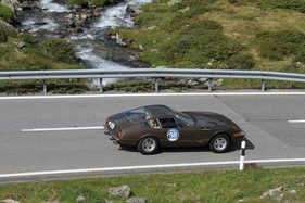 Ferrari 365 GTB/4 Daytona (1974) - bei der Überquerung des Flüelapasses an der Passione Engadina 2019
