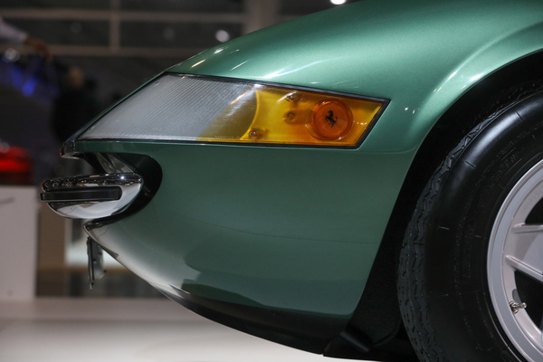 Ferrari 365 GTB/4 Daytona (1974) - die charkteristische Frontgestaltung - Auto Zürich 2022