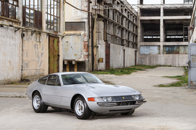 Ferrari 365 GTB/4 Daytona Berlinetta (1970) - als Lot 145 an der Versteigerung von RM/Sotheby's in der Villa Erba 2017