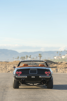Ferrari 365 GTB/4 Daytona Spider (1972) - je zwei Rundleuchten wie beim Coupé