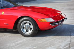 Ferrari 365 GTB/4 Daytona - man kann sich kaum sattsehen an den Karosseriedetails dieser Pininfarina-Schöpfung - Dolder Classics September 2016
