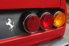 Ferrari 365 GTC/4 (1971) - drei Heckleuchten