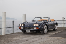 Ferrari 365 GTC/4 "Spider" (1971) - der Umbau erfolgte erst rund 20 Jahre nach dem Bau des Autos Ferrari 365 GTC/4 "Spider" (1971) - der Umbau erfolgte erst rund 20 Jahre nach dem Bau des Autos