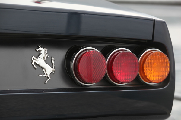 Ferrari 365 GTC/4 "Spider" (1971) - drei Rückleuchten auf jeder Seite