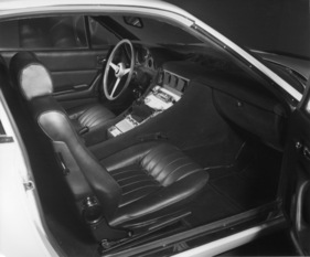 Ferrari 365 GTC4 Coupé (1971) - Interieur des 2+2-sitzigen Frontmotor-Coupés, Entwurf Pininfarina