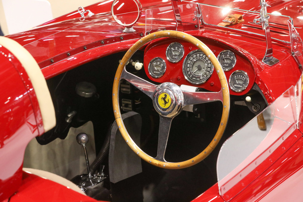 Ferrari 375 Plus (1954) – Blick ins Cockpit – Rétromobile Paris 2025