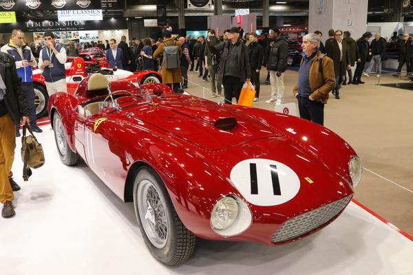 Ferrari 375 Plus (1954) – Chassis 0384 AM, Werkseinsatz in Le Mans und an der Mille Miglia, gesehen by Girardo – Rétromobile Paris 2025