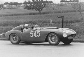 Ferrari 375 Plus (1954) - an der Mille Miglia 1954 mit Umberto Magioli am Lenkrad