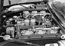 Ferrari 400 (1979) - 4,8-Liter-12-Zylinder mit 4 Nockenwellen und 6 Doppelvergasern - Genfer Automobilsalon 1979