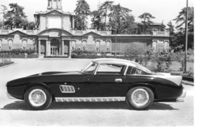 Ferrari 410 Superamerica (1957) - spektakuläre Form mit interessantem Materialmix, Farbe Schwarz