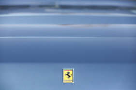 Ferrari 412 (1987) - das Ferrari-Pferdchen auf dem Bug