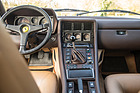Ferrari 412 (1987) - drei Zusatzinstrumente in der Mittelkonsole
